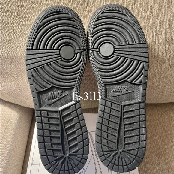 Air Jordan 1 Mid Schematic - Picture 7 of 10